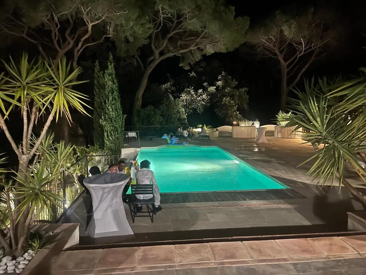 Magnifique Villa A 100 M Plage Climatisation Vue Mer Exceptionnelle Sainte-Maxime