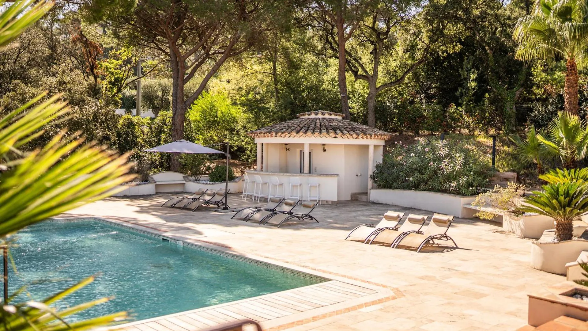 Magnifique Villa A 100 M Plage Climatisation Vue Mer Exceptionnelle Sainte-Maxime