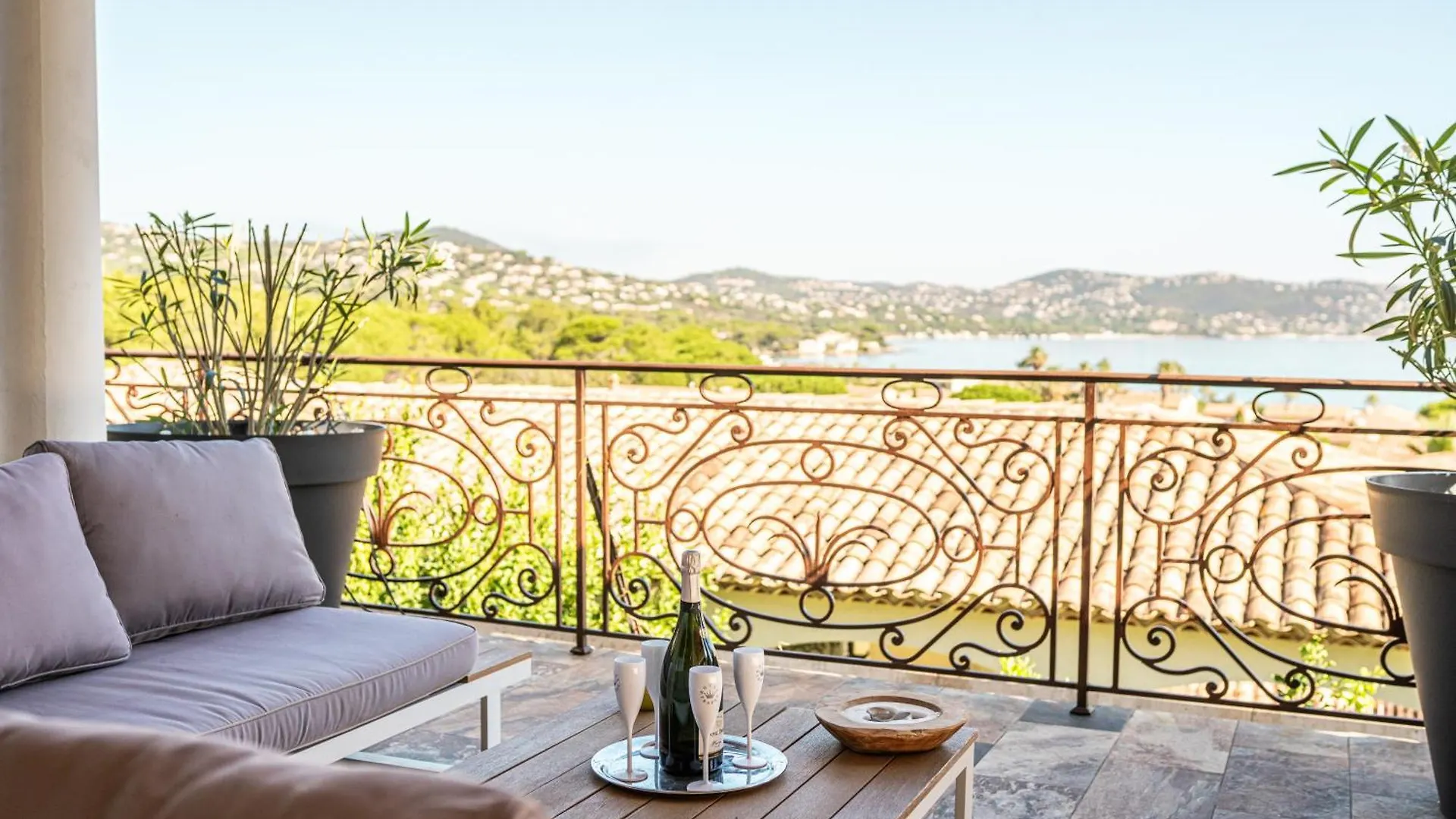 Magnifique Villa A 100 M Plage Climatisation Vue Mer Exceptionnelle Sainte-Maxime