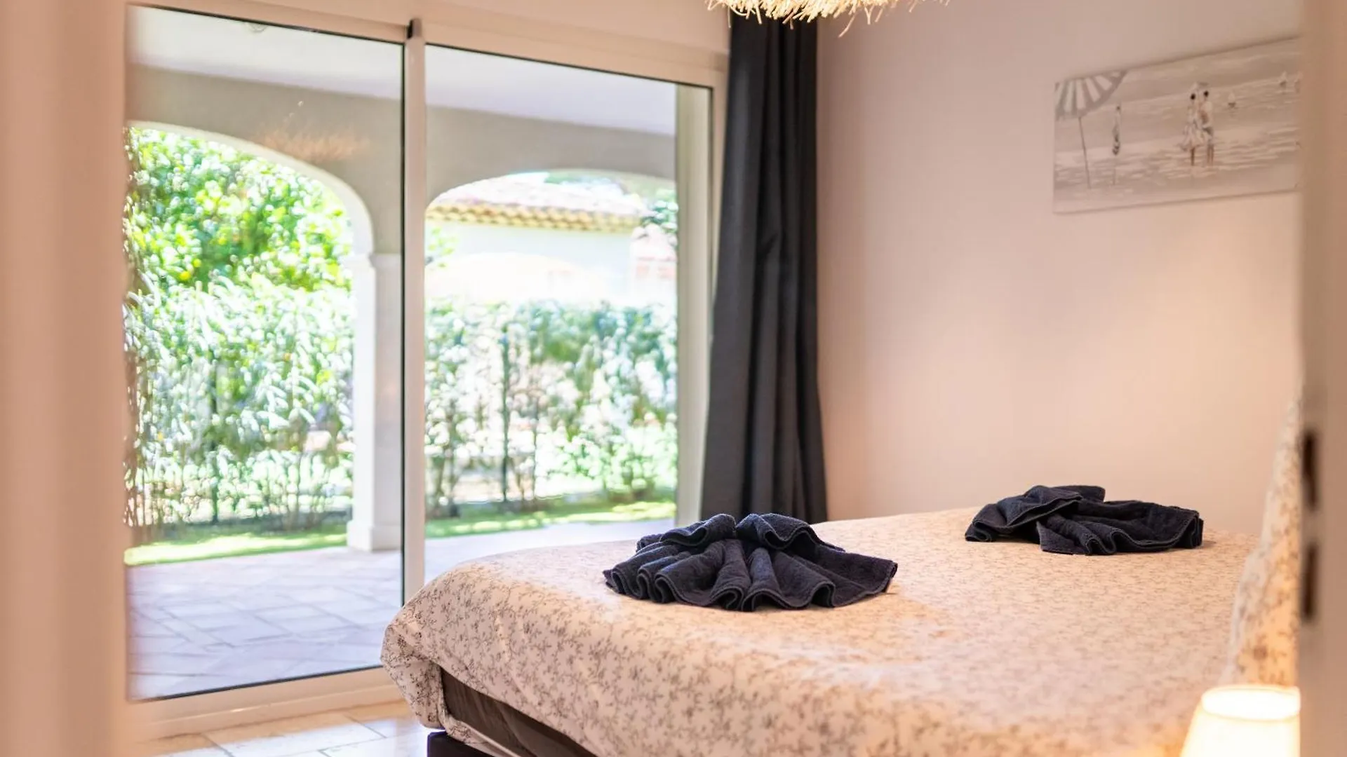 Magnifique Villa A 100 M Plage Climatisation Vue Mer Exceptionnelle Sainte-Maxime