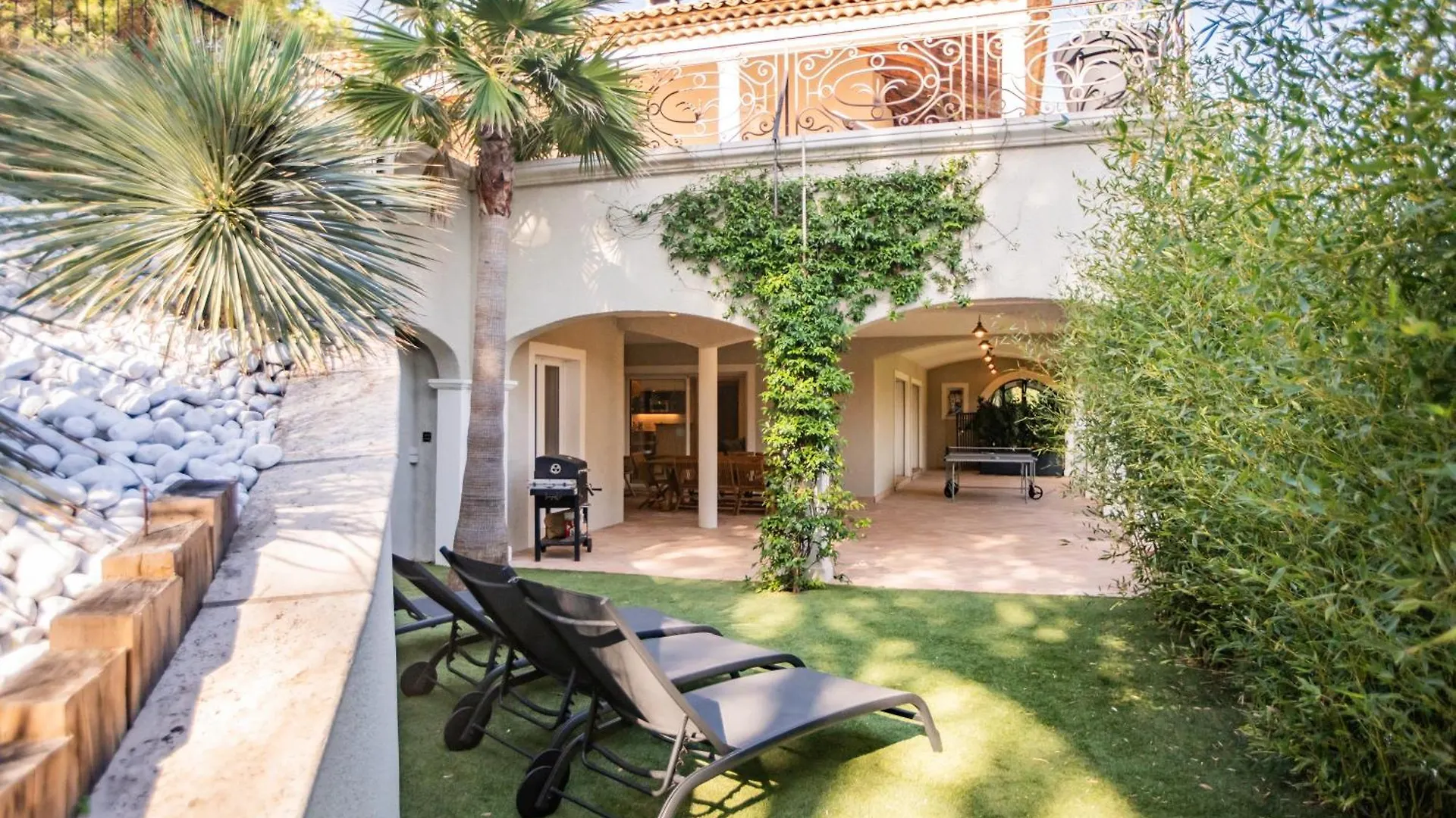 Magnifique Villa A 100 M Plage Climatisation Vue Mer Exceptionnelle Sainte-Maxime