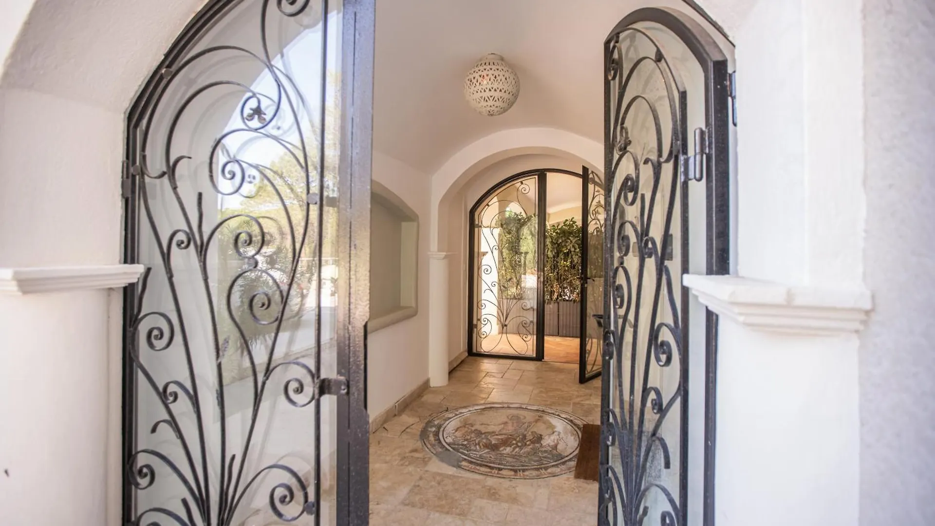 Magnifique Villa A 100 M Plage Climatisation Vue Mer Exceptionnelle Sainte-Maxime