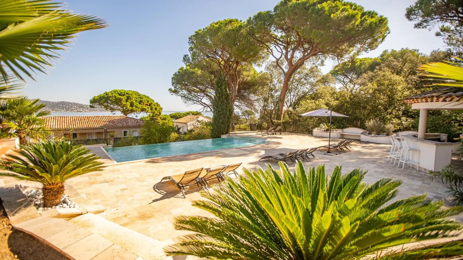 Magnifique Villa A 100 M Plage Climatisation Vue Mer Exceptionnelle Sainte-Maxime 0*,  France